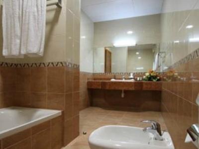 Al Madina 3* Doha